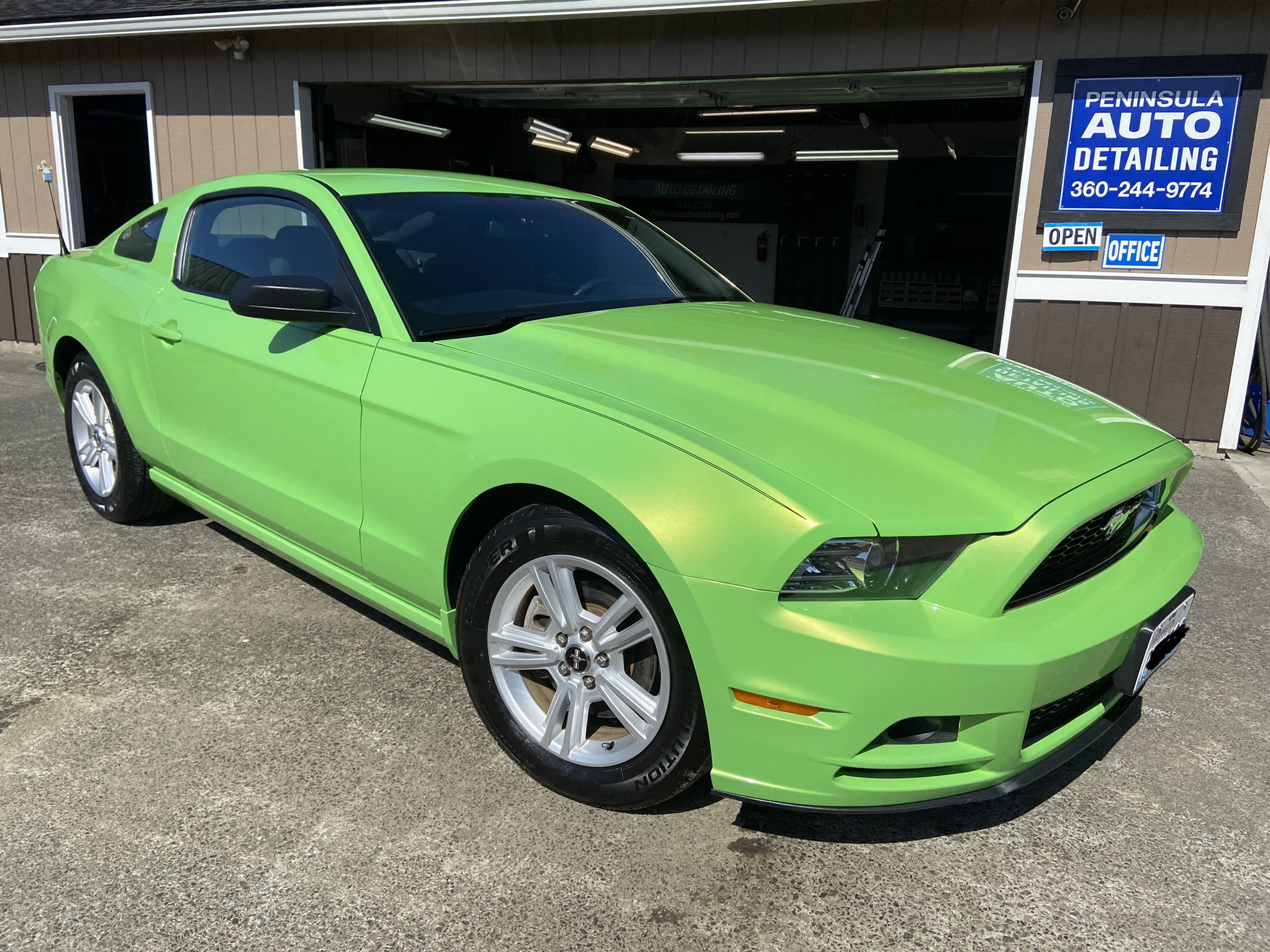 Green car detail