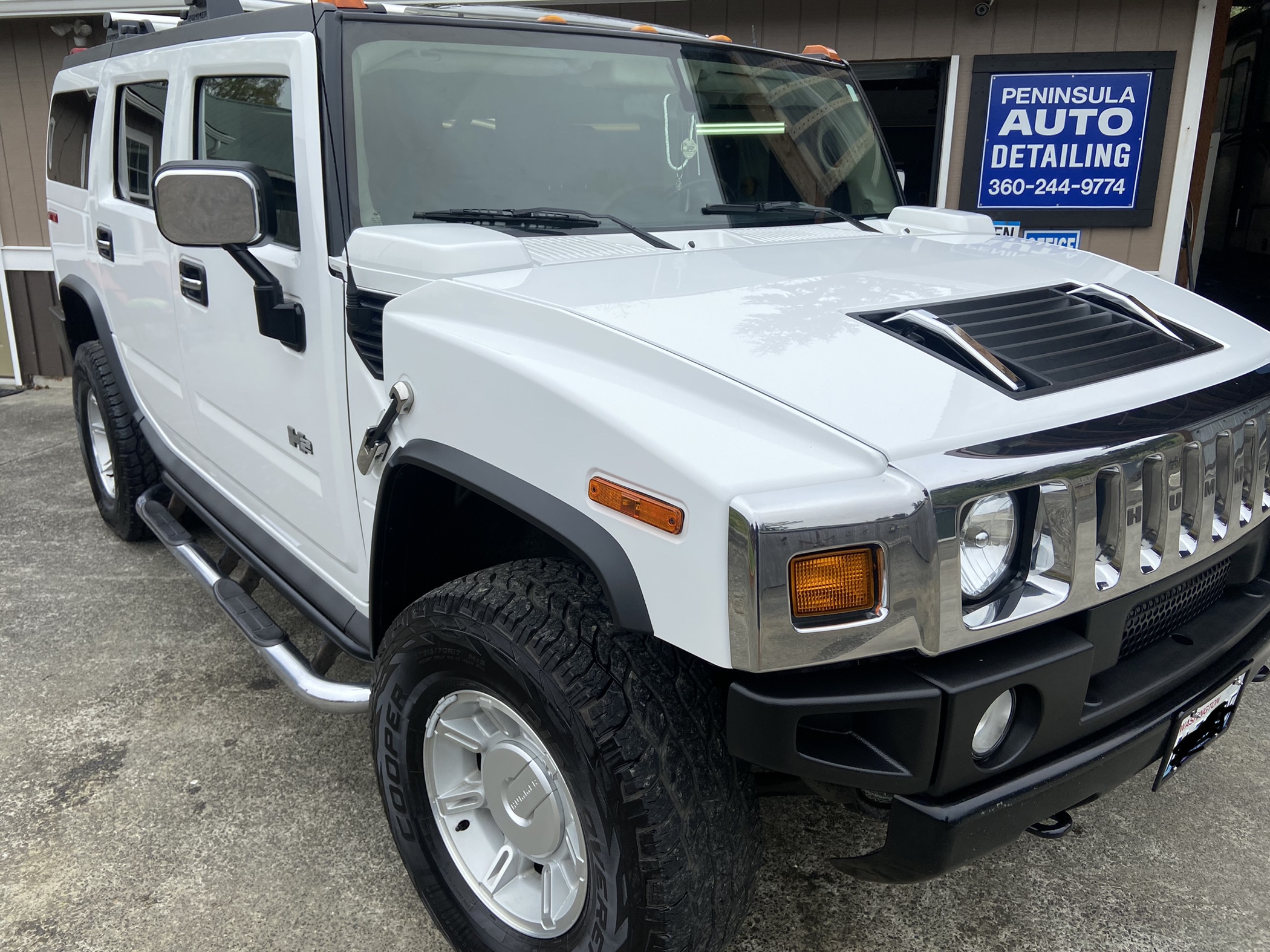 White Hummer detail